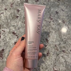 Mary Kay Timewise Repair Volu-Firm Cleanser